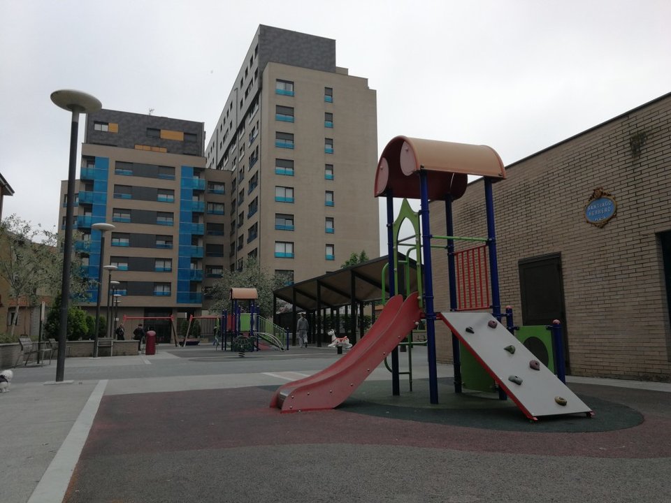 En los últimos tres años se han invertido más de 500.000 euros en la mejora y modernización de los parques infantiles de la ciudad