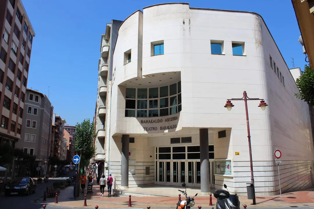 Fachada del Teatro Barakaldo