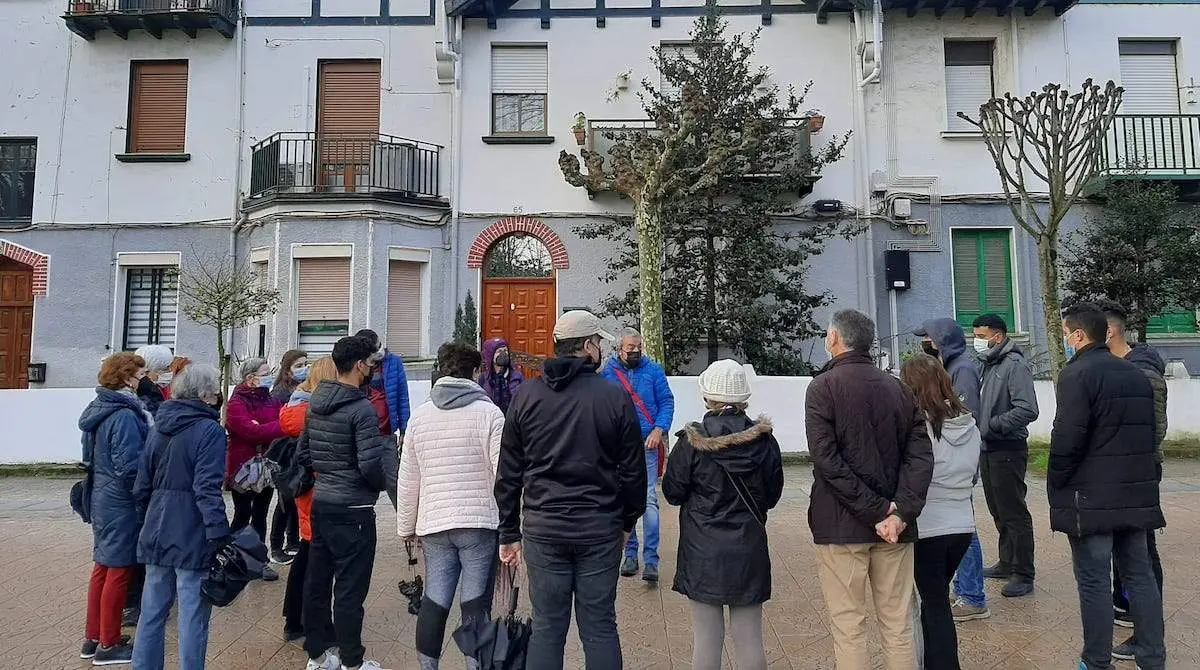 Foto de una de las visitas guidas antirrumores celebrada en febrero