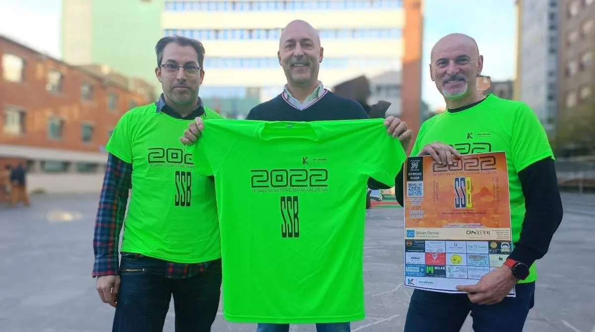 Iñigo Asensio junto a Ander Iguaz y Jose Luis Martínez