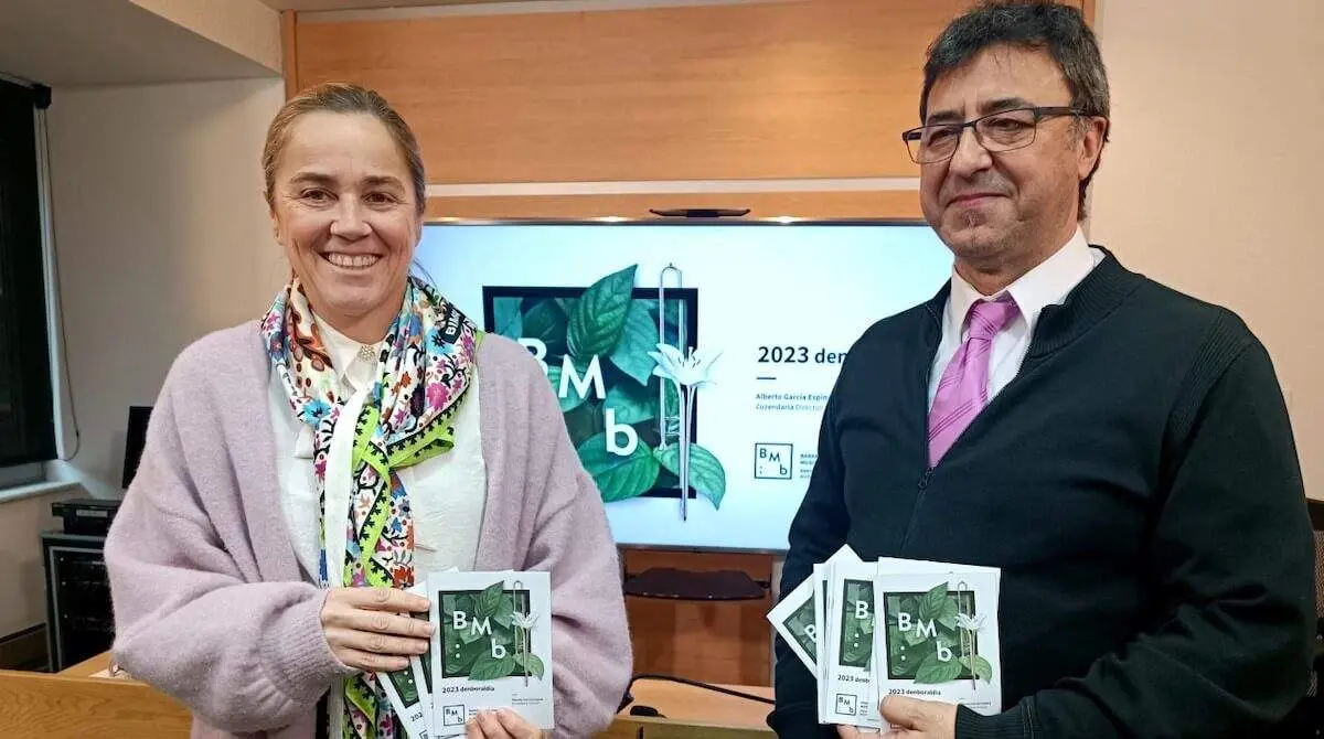 Nerea Cantero junto a Alberto garcía Espina en la presentación de la nueva programación de la Banda