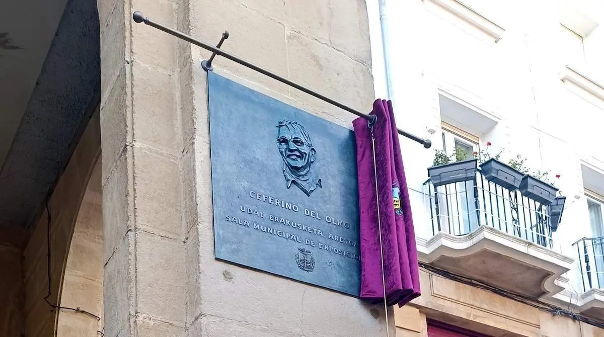 La Sala de Exposiciones de Barakaldo ya acoge el nombre de Ceferino del Olmo