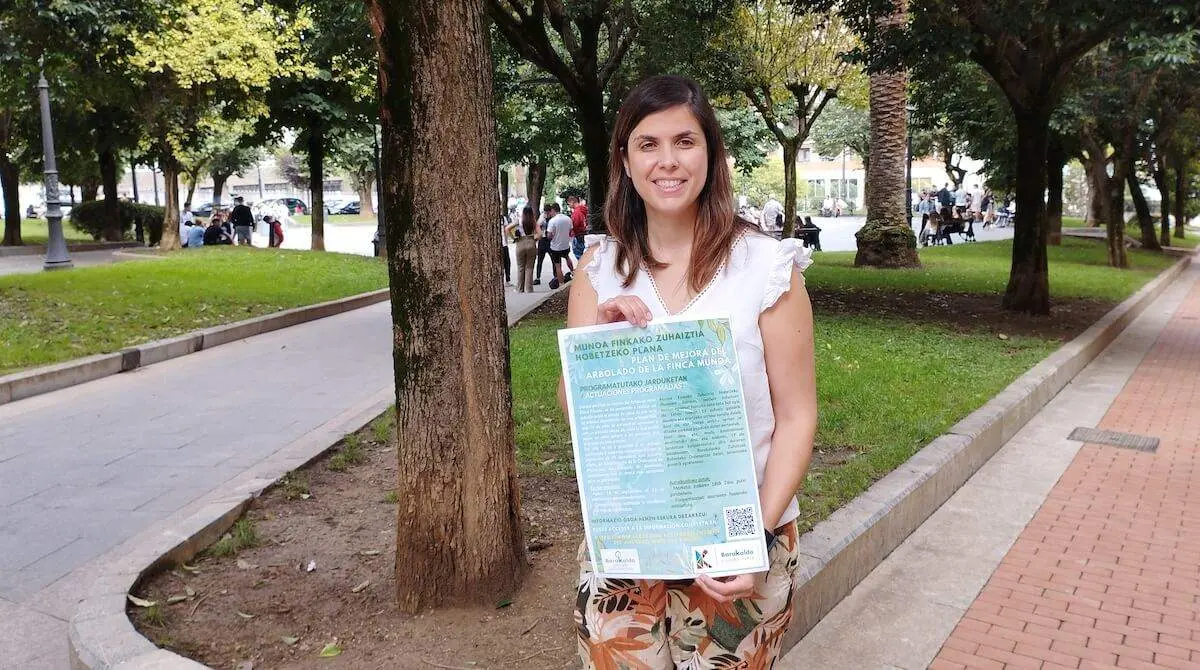 Alba Delgado en un parque de Barakaldo