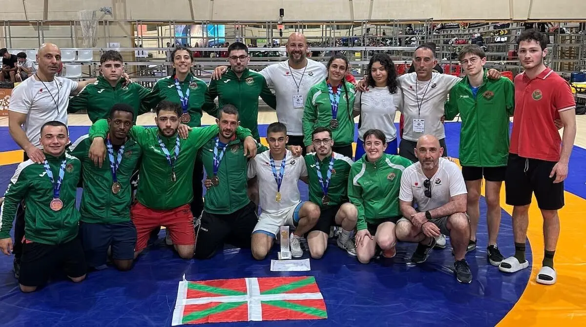 lucha-munoa-medallas
