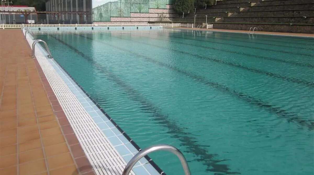 apertura-piscinas-exteriores-gorostiza