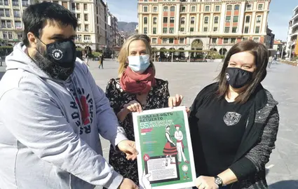 La alcaldesa, Amaia del Campo, junto a representantes de Erreka Ortu