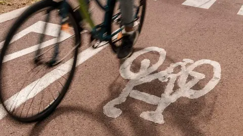 Barakaldo crea 2,5 kil&oacute;metros de carriles amigables para bicicletas