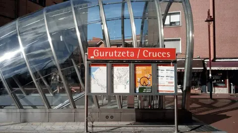 Estaci&oacute;n de metro de Cruces