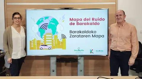 Carlos Fernández y Alba Delgado en la presentación del Mapa del Ruido de Barakaldo