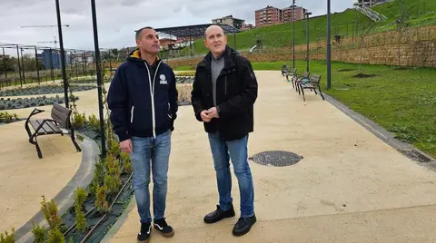 Carlos Fern&aacute;ndez y Juan Antonio Pizarro visitan las obras del Parque Serralta