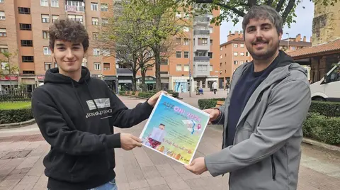 Isma Luis, uno de los organizadores de la inicitiva, junto al concejal Jonathan Martín (1)
