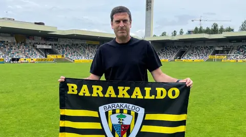 imanol-sota-barakaldo-renovacion-2026-2027