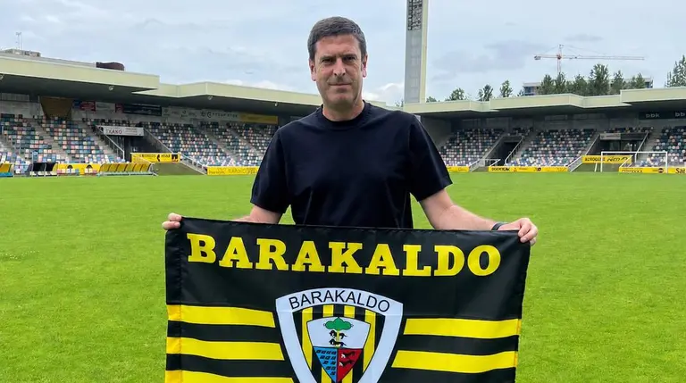 imanol-sota-barakaldo-renovacion-2026-2027