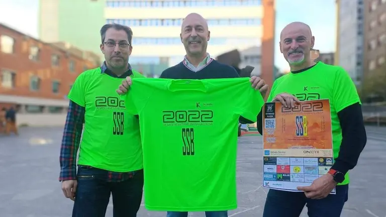 Iñigo Asensio junto a Ander Iguaz y Jose Luis Martínez