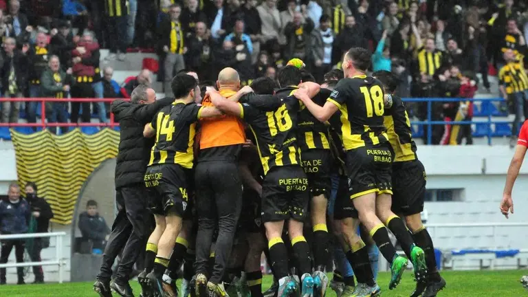 Barakaldo celebrar&aacute; el s&aacute;bado el ascenso del Barakaldo Club de F&uacute;tbol con una jornada dedicada a los y las aficionadas gualdinegros