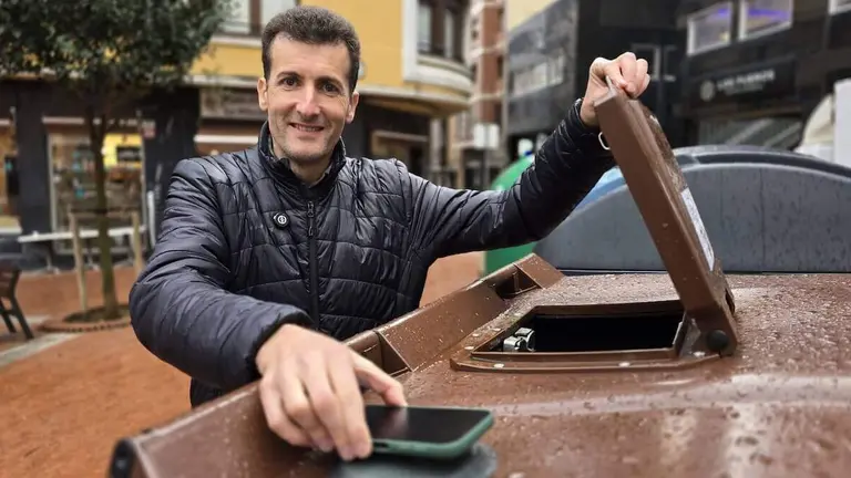 apertura-contenedor-marron-movil-barakaldo